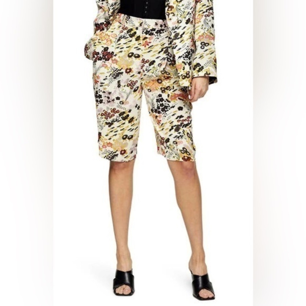 Topshop IDOL floral bloom print city shorts in cream floral NWT SIZE 4